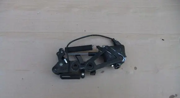 Bentley Continental Tailgate exterior lock 