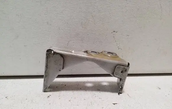 Chevrolet Orlando Fender mounting bracket 