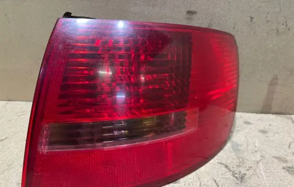 Audi A6 S6 C6 4F Rear/tail lights 89036920