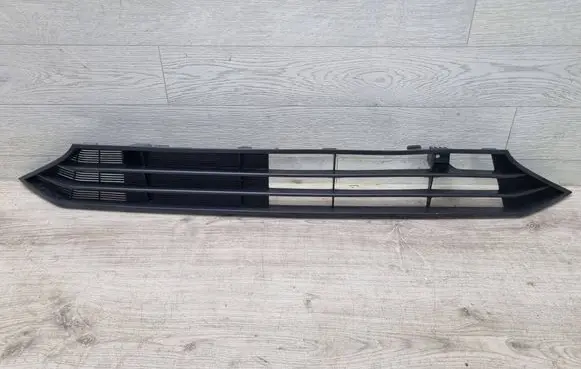 Mitsubishi Space Star Front bumper lower grill 6402A570