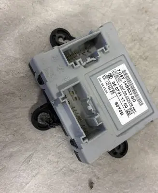 Volvo V70 Door control unit/module 7G9T14B533GD 0507911700