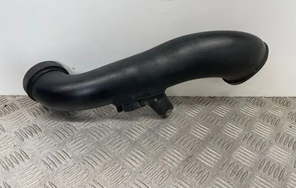 BMW 3 E92 E93 Air intake duct part 7599286