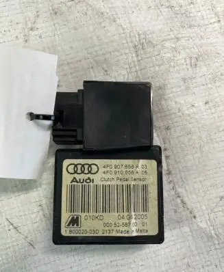 Clutch pedal sensor