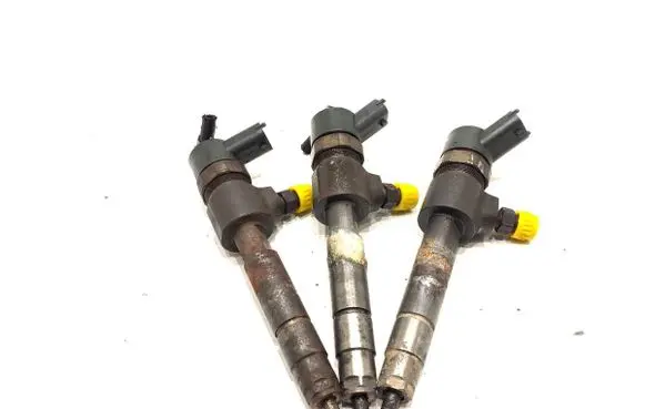 Opel Zafira B Fuel injectors set 0445110165