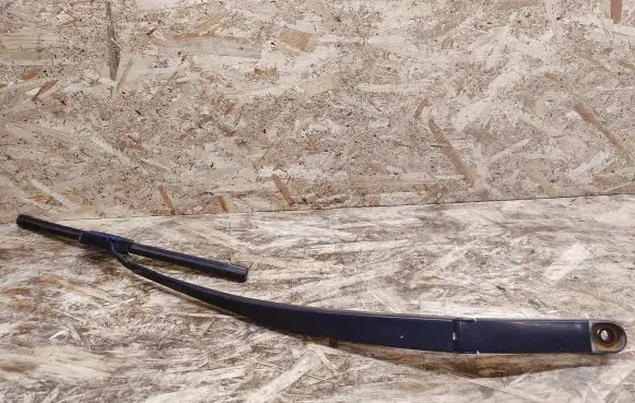 Cadillac XTS Front wiper blade arm