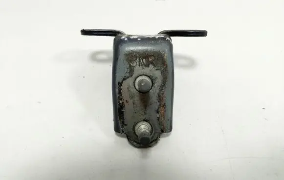 Honda FR-V Rear door lower hinge