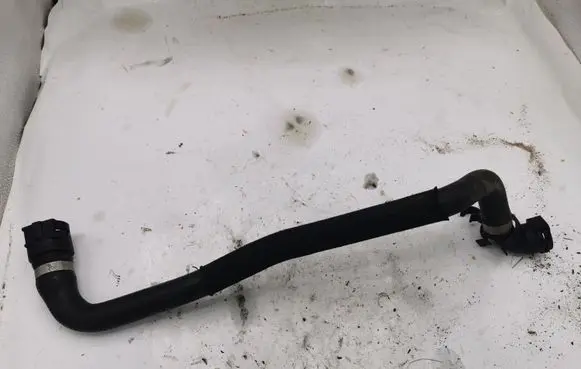BMW X3 E83 Engine coolant pipe/hose NOCODE