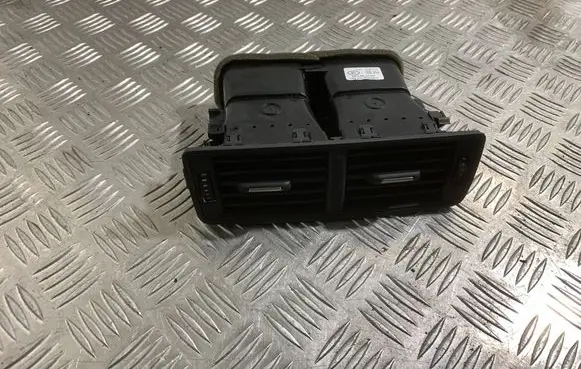 Audi Q7 4M Rear air vent grill 4M0819203B
