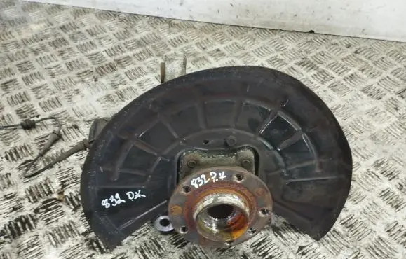 Jeep Cherokee Front wheel hub
