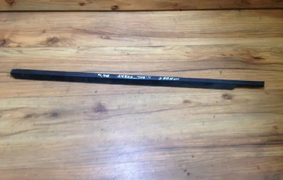 Ford Mondeo Mk III Rear door glass trim molding