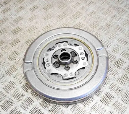 Volkswagen Golf VII Flywheel 012295001056 04E105266P