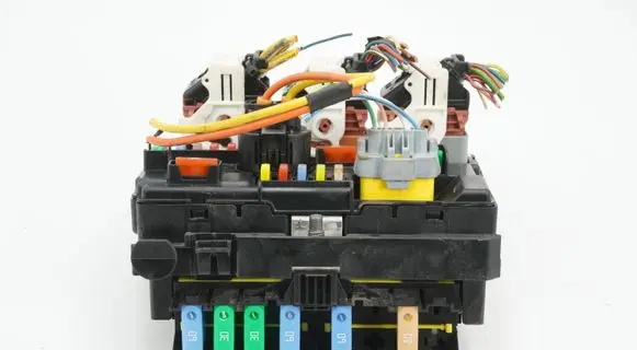 Citroen C5 Fuse module 9667199680