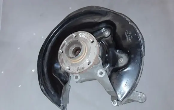 Audi A4 S4 B8 8K Rear wheel hub 805657A