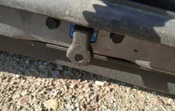 Hyundai i20 (GB IB) Rear door check strap stopper