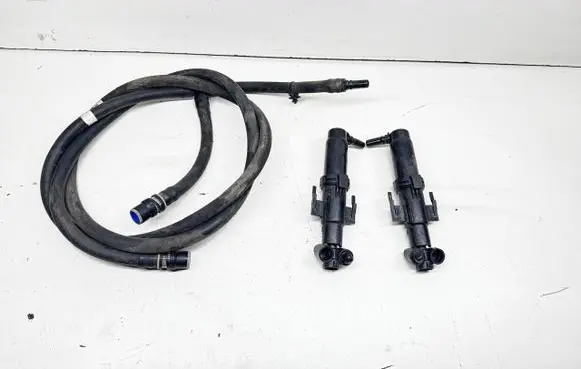 BMW 5 F10 F11 Headlight washer spray nozzle 7377668 616773766801 6167737668