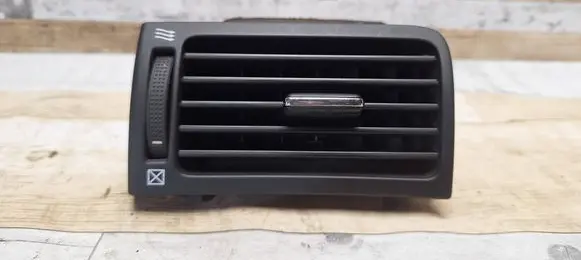 Toyota Avensis T250 Dash center air vent grill