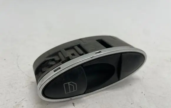 Mercedes-Benz E W211 Electric window control switch A2118218651
