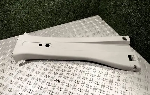 Renault Trafic III (X82) (B) pillar trim (top) 769135169R 93868214 93868922