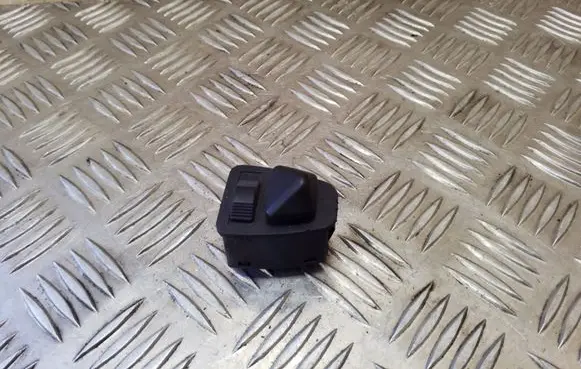 BMW 3 E46 Wing mirror switch 613183736919