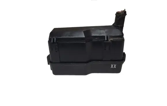 Toyota Corolla Verso E121 Relay mounting block 