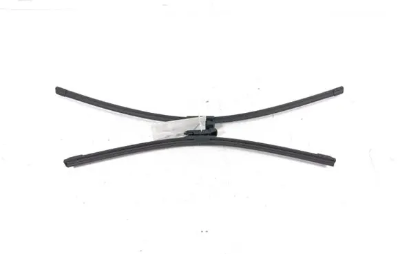 BMW 2 F46 Front wiper blade arm 2358552
