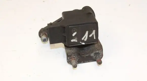 Mercedes-Benz E W211 Air suspension front height level sensor A0105427717