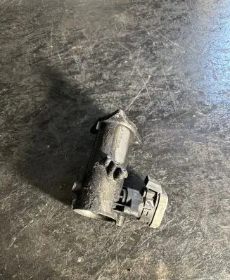 Mercedes-Benz E W211 EGR valve A6480900154