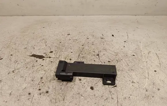 Lancia Thema Aerial antenna amplifier 68051315AB