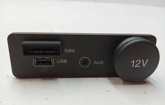 Jaguar F-Pace USB socket connector FK7219C166BD