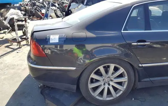 Volkswagen Phaeton Rear quarter panel LONG