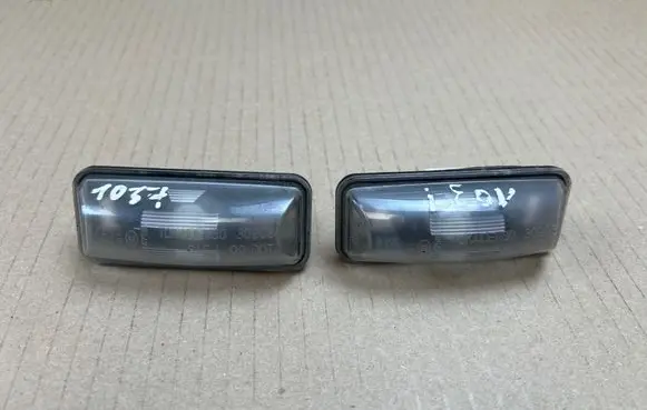 Subaru Forester SJ Number plate light 30903