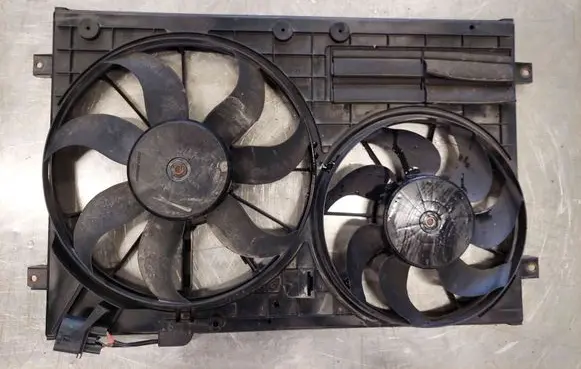 Volkswagen PASSAT B6 Fan set 1K0121207A