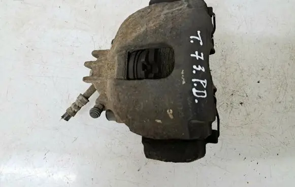 Volvo XC70 Front brake caliper