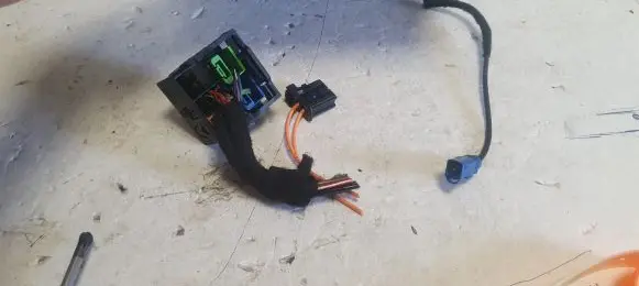 Audi Q5 SQ5 Sound system wiring loom 8T1035666A 8T1035666 3B7035444