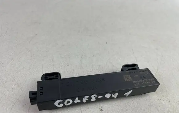 Volkswagen Golf VIII Keyless system antenna 5FA224075 5WA962132