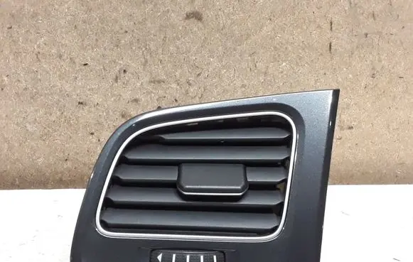 Volkswagen Golf VII Dashboard side air vent grill/cover trim 5G1819703H 5G1819709 5G1819247