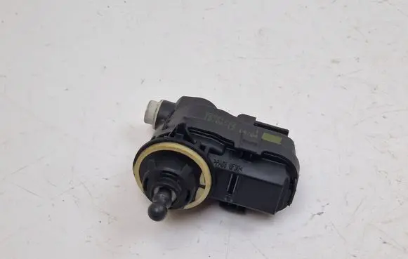 Nissan Qashqai Headlight level adjustment motor 92001203