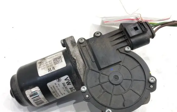 Volkswagen T-Roc Wiper motor 2GA955113B