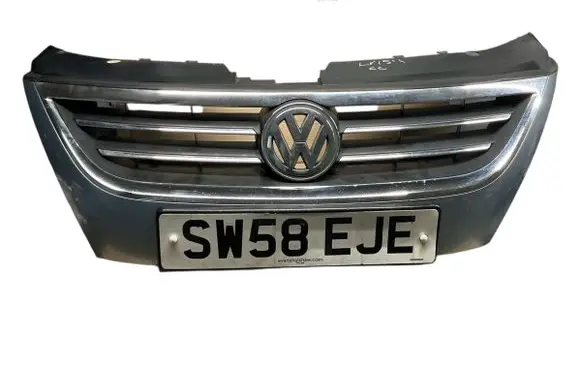 Volkswagen PASSAT CC Front bumper upper radiator grill 3C8853651