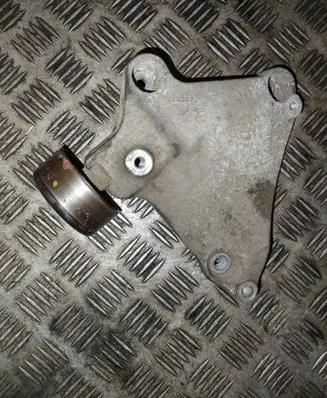 Opel Insignia A A/C compressor mount bracket 12605471