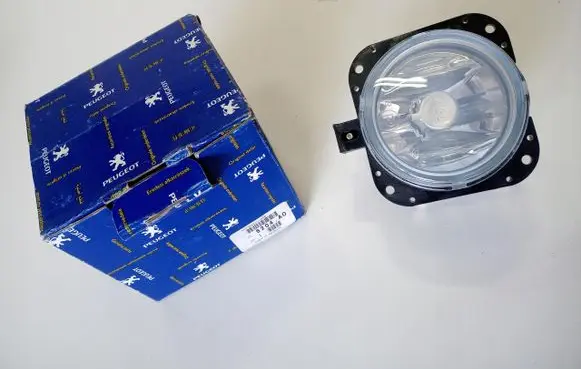 Peugeot Partner Front fog light 67721227