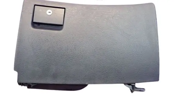Glove box