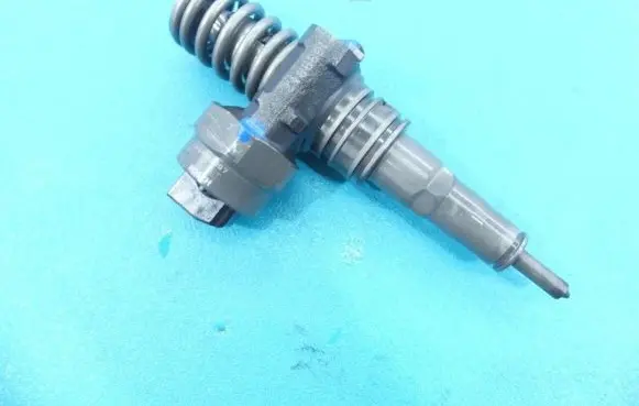 Volkswagen PASSAT B5.5 Fuel injector 0414720007 IMPRK1088842