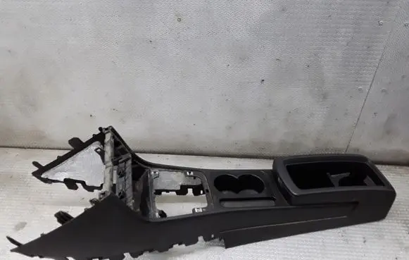 Volkswagen PASSAT B6 Center console 3C0863319AB