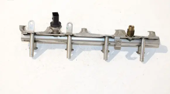 Audi A4 S4 B8 8K Fuel main line pipe 06J906051B 0261545035 06J133317G