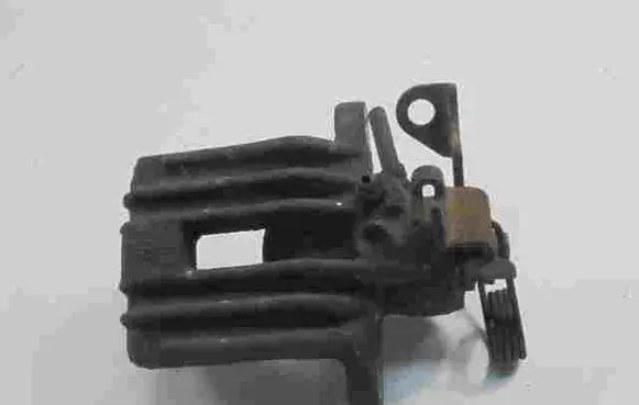 Volkswagen PASSAT B5 Rear brake caliper