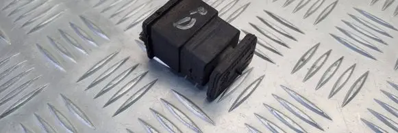 Volkswagen Transporter - Caravelle T5 Radiator mount bracket 7H0121276A