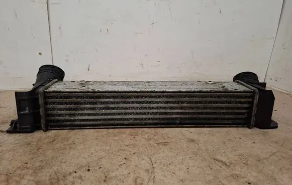 BMW 3 E90 E91 Intercooler radiator 7524916 3093796