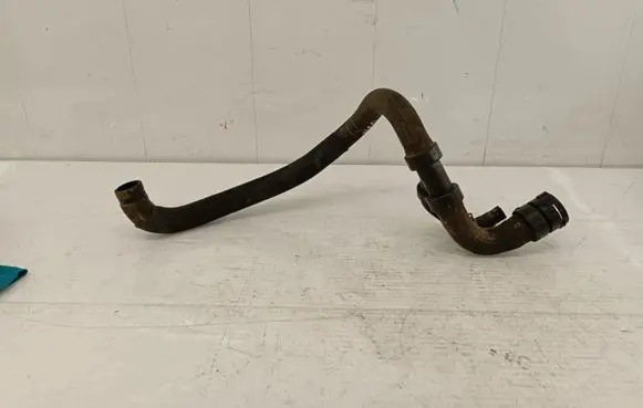 Volvo XC70 Engine coolant pipe/hose S4000250