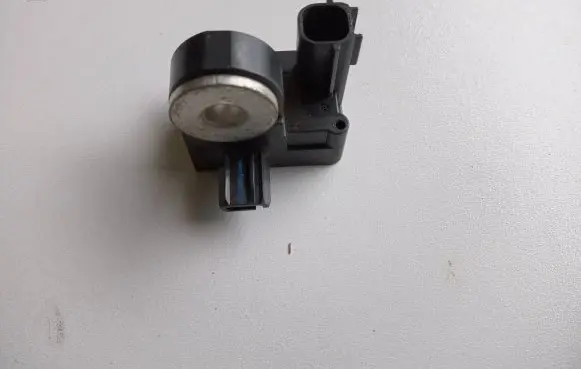 Mazda CX-7 Airbag deployment crash/impact sensor GP9A57KC0 03302007 61C36733
